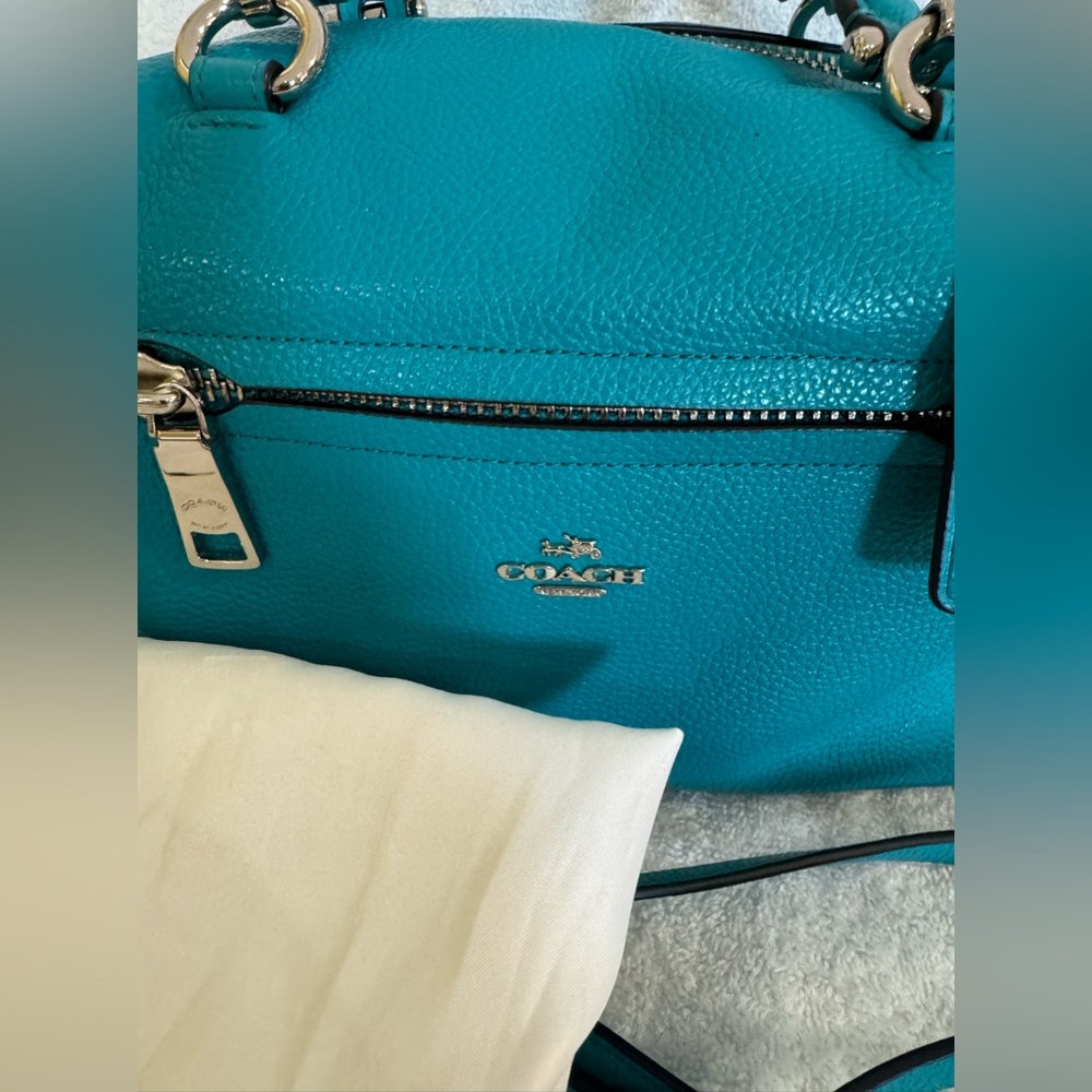 Coach Handbag - Picture 3 of 9